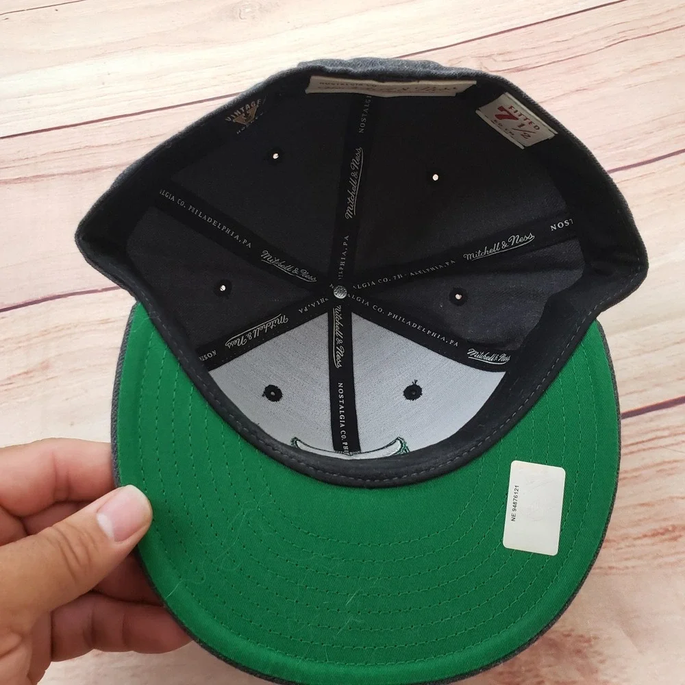Hartford Whalers Mens Hat Cap Fitted 7 1/2 Gray Green NHL‎ Hockey Mitchell Ness